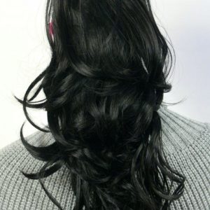 Treska Hill dopinka długa włosy czarna