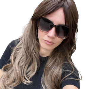 Peruka Silver Mist ciemny blond ombree z grzywką termoodporna